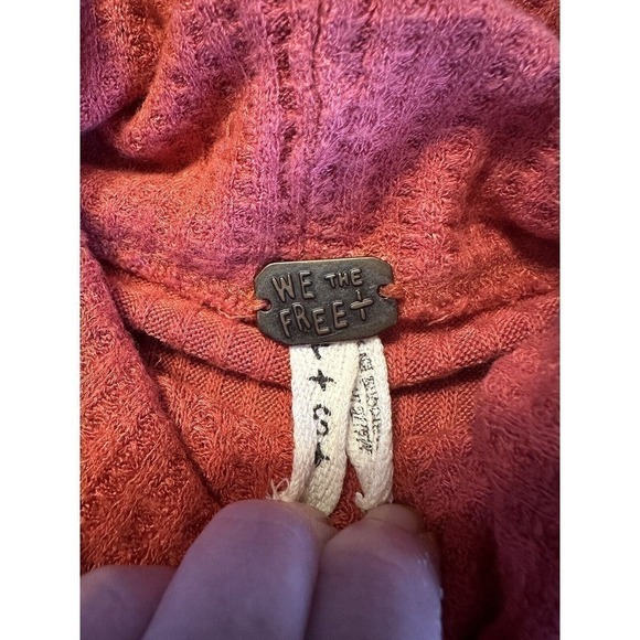 Free People Size S We The Free Coral Waffle Knit Cowl Neck Hi-Lo Sweater - Picture 2 of 3